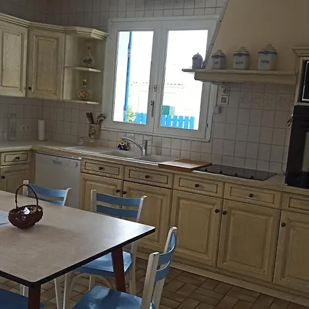 Chez Jeannot Et Jeannette Allards