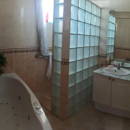 Chez Jeannot Et Jeannette Nyaraló Allards